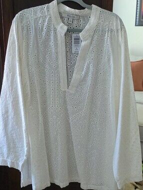NWT TORRID- Belle*Isle Winter White Eyelet Cotton Tunic Shirt - Long Sleeve